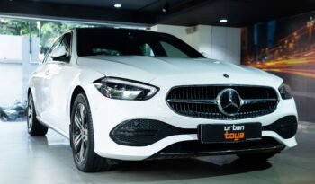 
									Mercedes-Benz C-Class C 200 full								