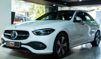 
									Mercedes-Benz C-Class C 200 full								