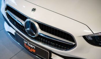 
									Mercedes-Benz C-Class C 200 full								