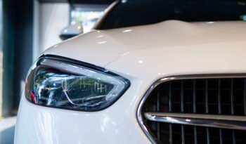 
									Mercedes-Benz C-Class C 200 full								
