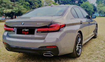 
									BMW 5 Series 530i M Sport full								