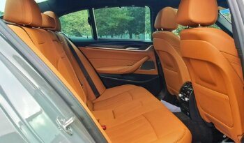 
									BMW 5 Series 530i M Sport full								