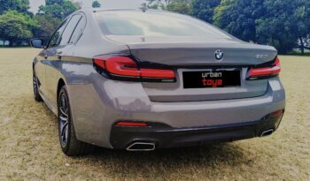 
									BMW 5 Series 530i M Sport full								