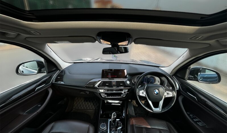 
								BMW X3 xDrive 20d Luxury Line full									