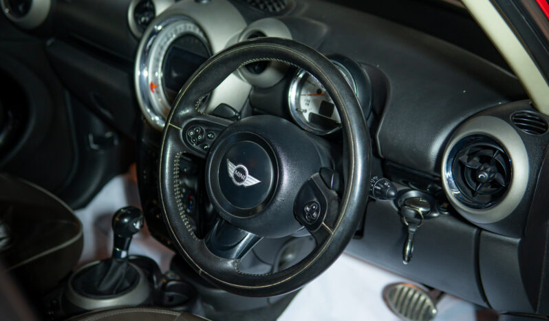 
								Mini Countryman Cooper 1.6 full									